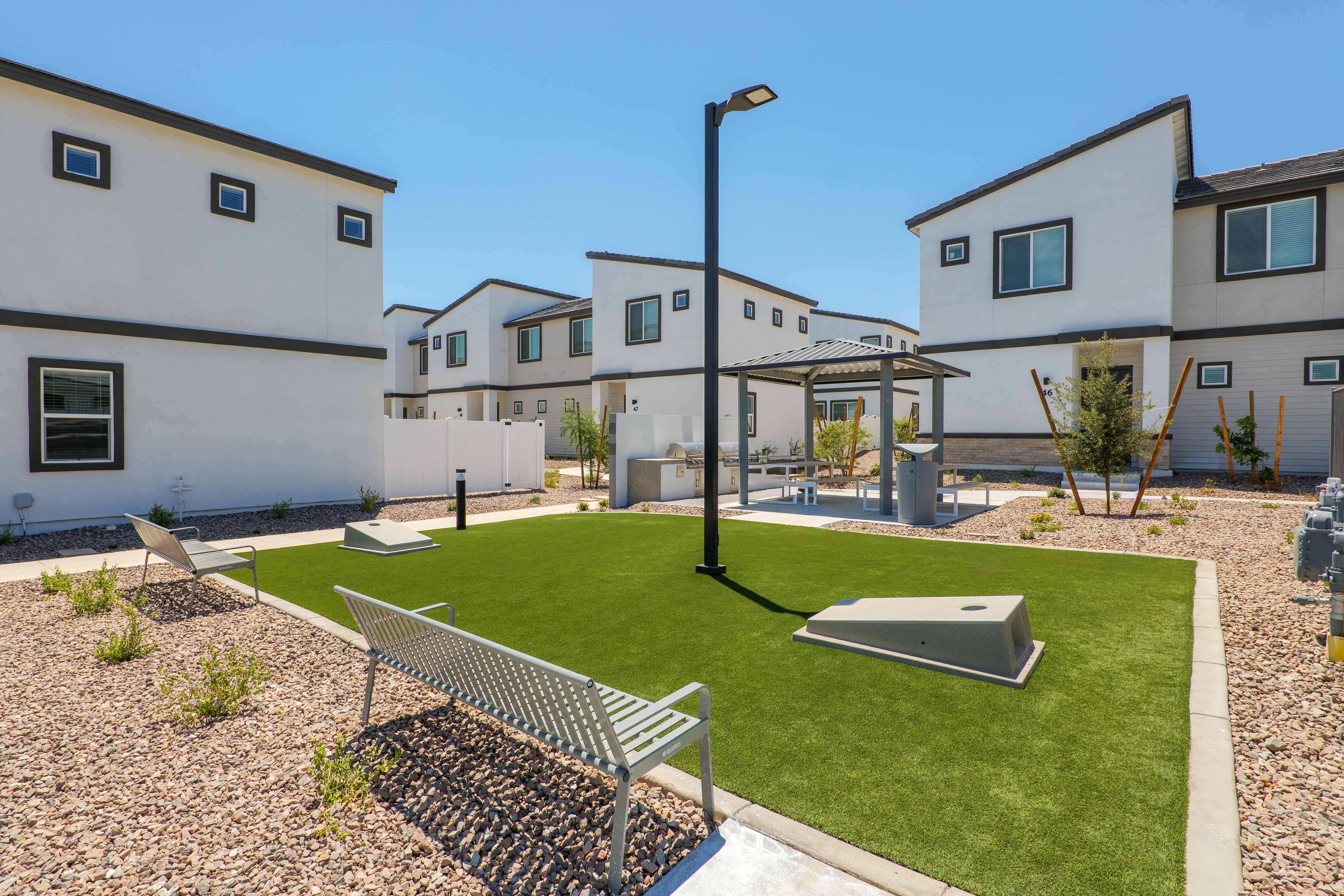 Corsica Villas at Euclid Avenue photo 5